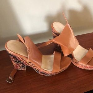 Naya platform sandals